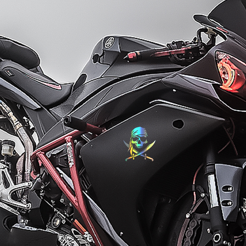 Calcomanía de calavera pirata  - Motorcycle Gear Outlet reseña y precio